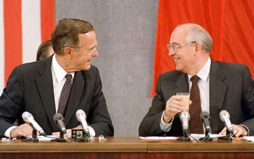 انتشار مکالمه بوش و گورباچف درباره برنامه خلع سلاح اتمی 1