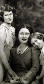 عکس‌های خانوادگی ملکه انگلیس منتشر شد
