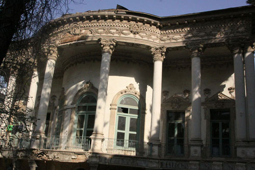 نگاهی به نخستین خانه تهران قدیم به سبک فرنگی/ تشکیل اولین کابینه مشروطیت در عمارت مستوفی‌الممالک 