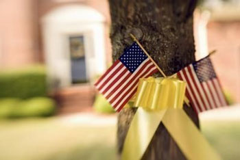 روبان زرد زن گروگان/ یادگاری که از روزهای تسخیر سفارت آمریکا ماند 